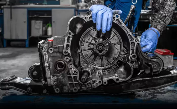 دلایل لرزش خودرو در زمان تعویض دنده